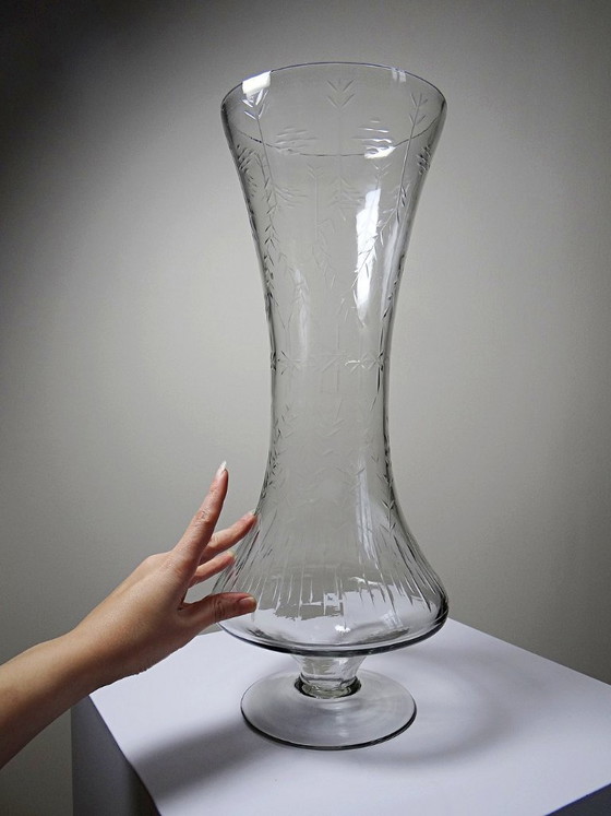 Image 1 of Very large vintage engraved blown glass vase from the 2000s in an antique style
