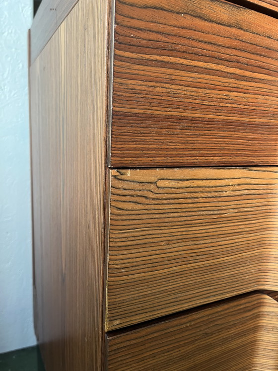 Image 1 of Ein Paar italienische Kommoden aus den 1970er Jahren