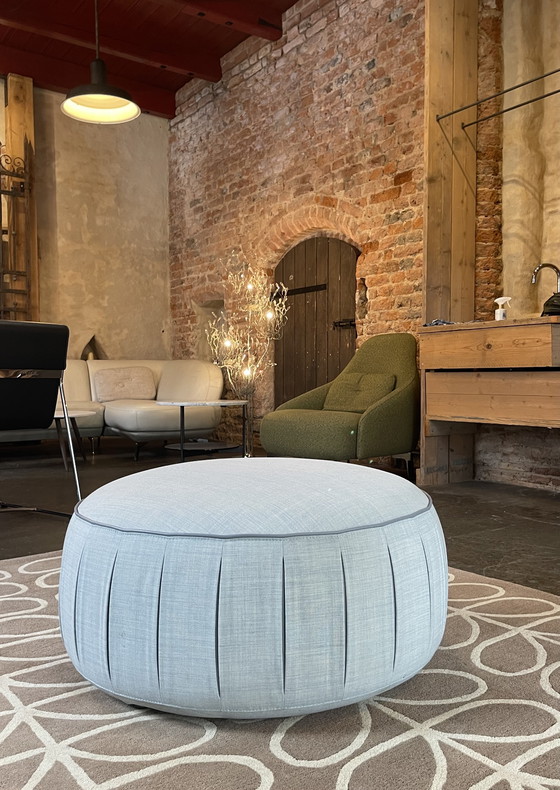 Image 1 of Leolux Capri poef zeer mooie stof!