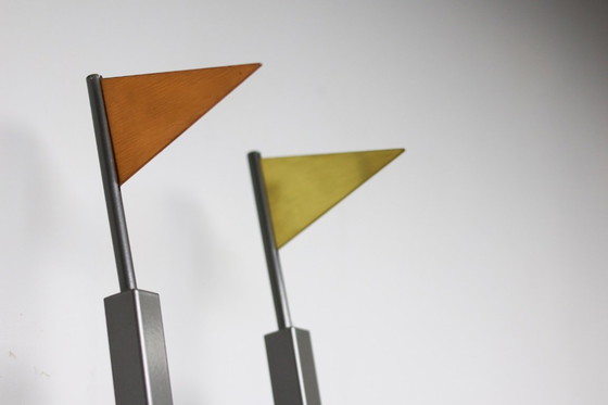 Image 1 of Kapstok uit de jaren ’80, met invloeden van de Memphis-stijl (denk aan ontwerpers als Sottsass en Pesce).