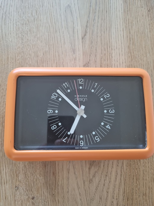 Reloj de mesa retro diseño Kienzle naranja