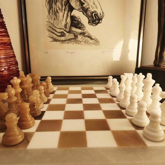 Image 1 of Jeu d'échecs de luxe vintage des années 1970 en albâtre italien sculpté à la main de Volterra - blanc et agate naturelle (brune)