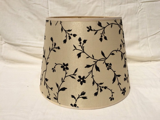 Image 1 of Round lampshade with flowers * Lampshade