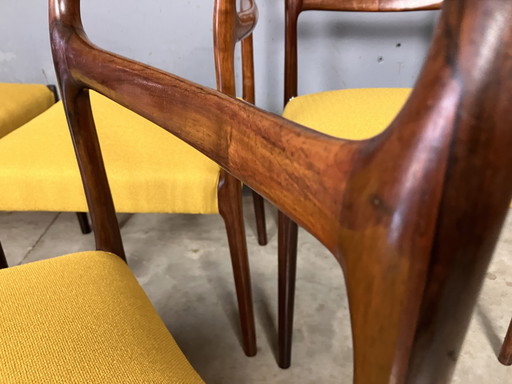 Palissander stoelen nieuw gestoffeerd MId Century Vintage