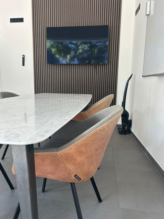 Image 1 of Marmeren tafel