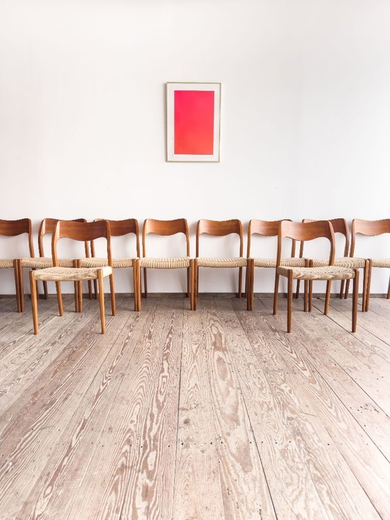 Image 1 of Set van 10 teakhouten eetkamerstoelen van Niels O. Møller voor J.L. Moller, model 71