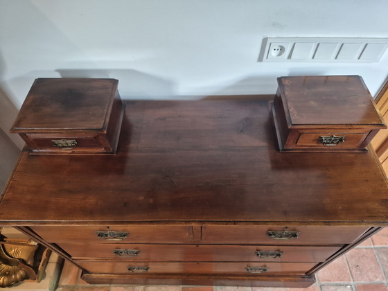 Cómoda antigua inglesa de caoba estilo georgiano con armarios superiores originales – Circa 1780 – Wood (photo 7 of 10)