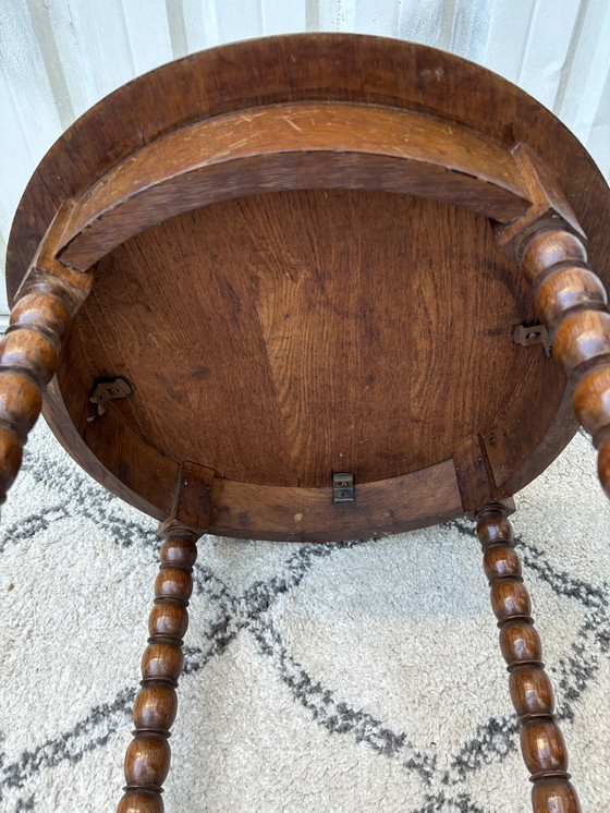 Image 1 of Vintage eikenhouten bijzettafel