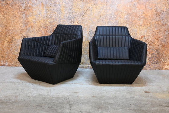Image 1 of Nouveaux fauteuils Facet Ligne Rose, revêtus de cuir noir exclusif