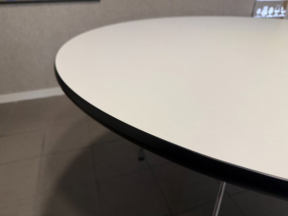 Vitra | Eames | Contract Table 130 cm | Bianco & Cromo | 1 pezzo – Tavoli da pranzo, Metallo, Plastica (photo 3 of 6)