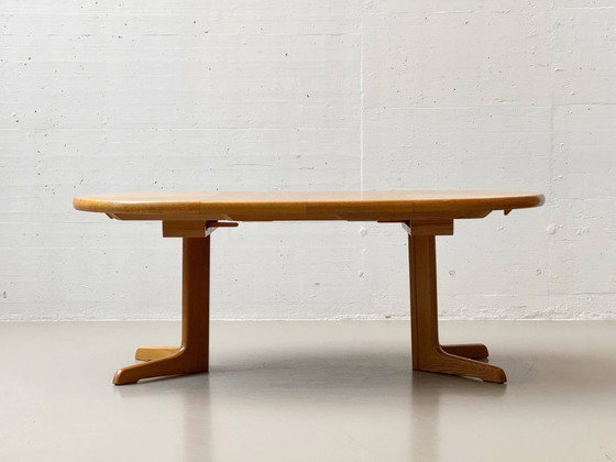Image 1 of Round extendable dining table made of light-colored solid beech wood, 1970s