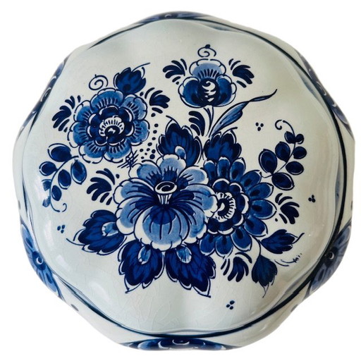 Vintage Delft blue bonbonnière jewelry box Royal Delft 1950s