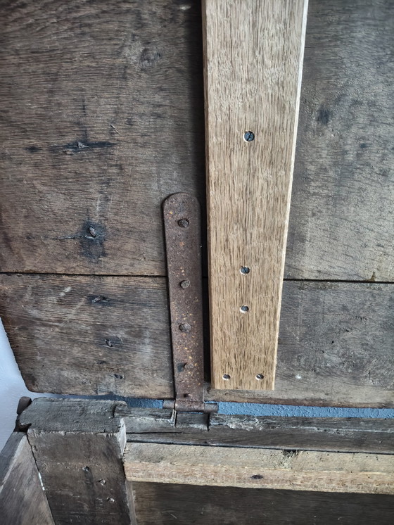 Image 1 of Baúl antiguo de madera maciza para mantas