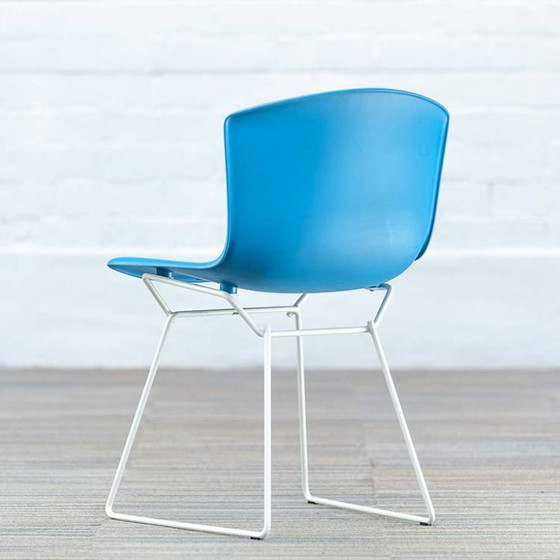 Image 1 of Knoll Plastic Side Chair Ontvangststoel
