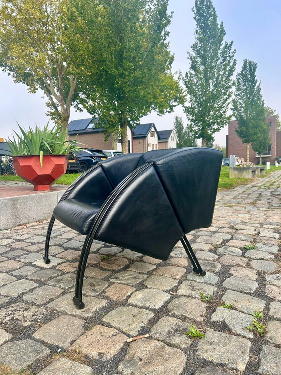 Poltrona vintage postmoderna | Young International – Poltrone, Pelle, Metallo (photo 4 of 11)