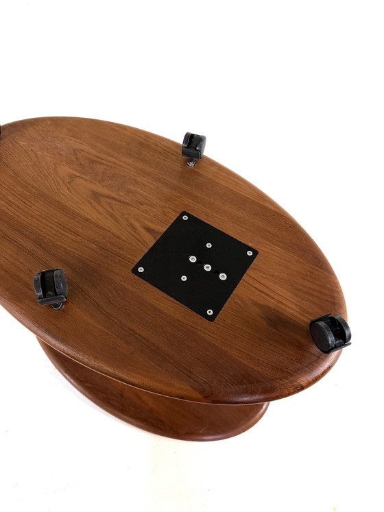 Image 1 of Chariot vintage danois en teck des années 80