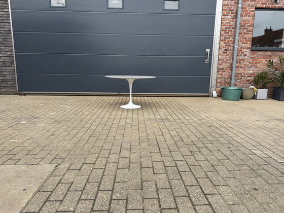 Image 1 of Original marble round Knoll Tulip dining table (120cm)