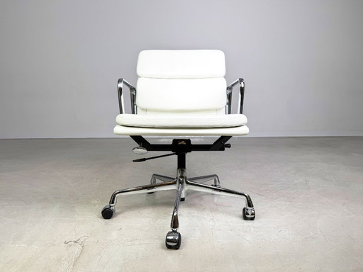 Original Vitra EA 217 Bürostuhl Charles Eames leder weiß Chefsessel