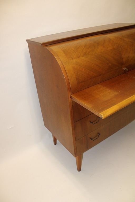 Secrétaire vintage élégante – compacte et pratique