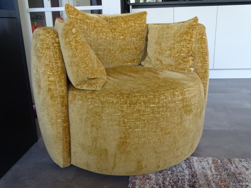 LOVESEAT