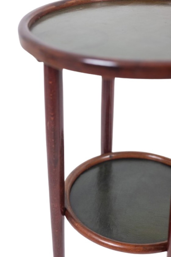 Thonet. Pair of two-tiered pedestal tables in stained beech. 1900s. – Side tables, Other (photo 11 of 18)