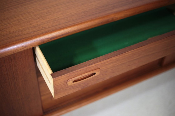 HP Hansen teakhouten dressoir – Wood (photo 12 of 14)