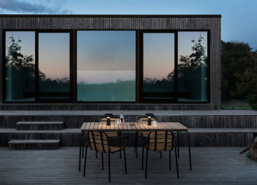 Normann Copenhagen Porta Table Lamp (black)