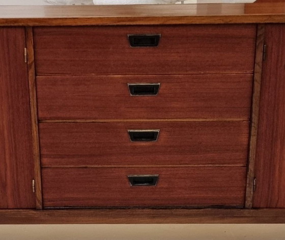 Image 1 of Aparador de mediados de siglo