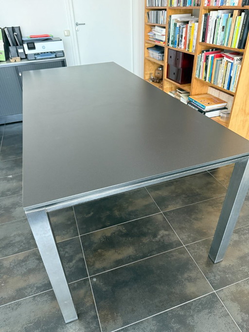 Mesa de comedor de diseño New World de Bree – Bree's New World, eettafels, rvs (photo 2 of 14)