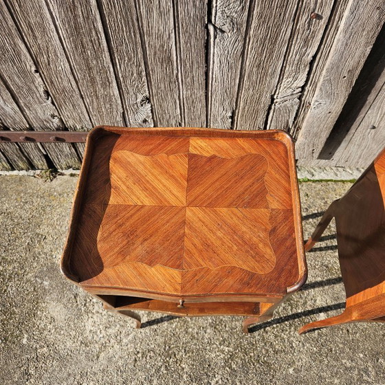 Image 1 of Coppia di comodini intarsiati francesi - 2 comodini in noce - Stile Luigi XV - anni '40