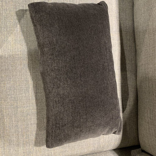 Montis Axel XL decorative cushion