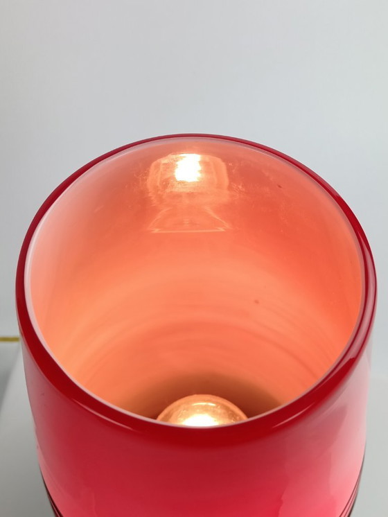 Image 1 of Lampada a conchiglia in vetro opalino