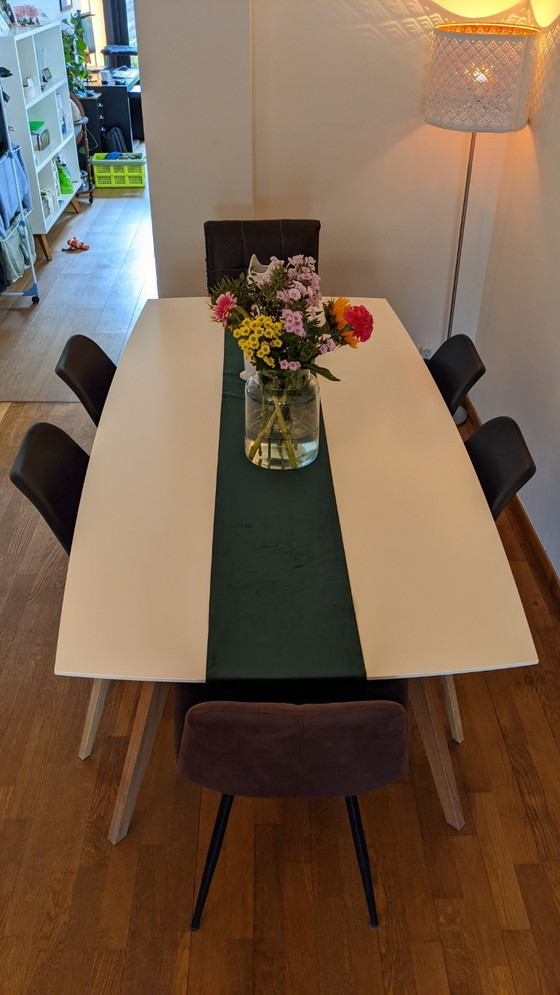 Image 1 of Tafel (Tenzo Bess)