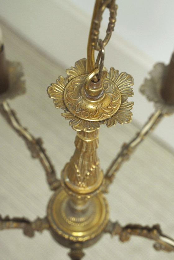 Image 1 of Vintage Franse messing kroonluchter, antieke plafondlamp in rococo-revival Louis XV-stijl met 5 armen en gezichtsmotieven.