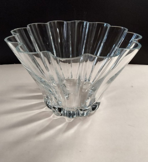 Large Glass Bowl/Vase of Wavy Crystal Glass
