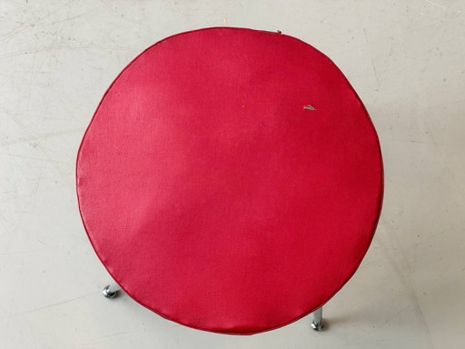 Tabouret vintage avec revêtement rouge et structure chromée, années 1960
