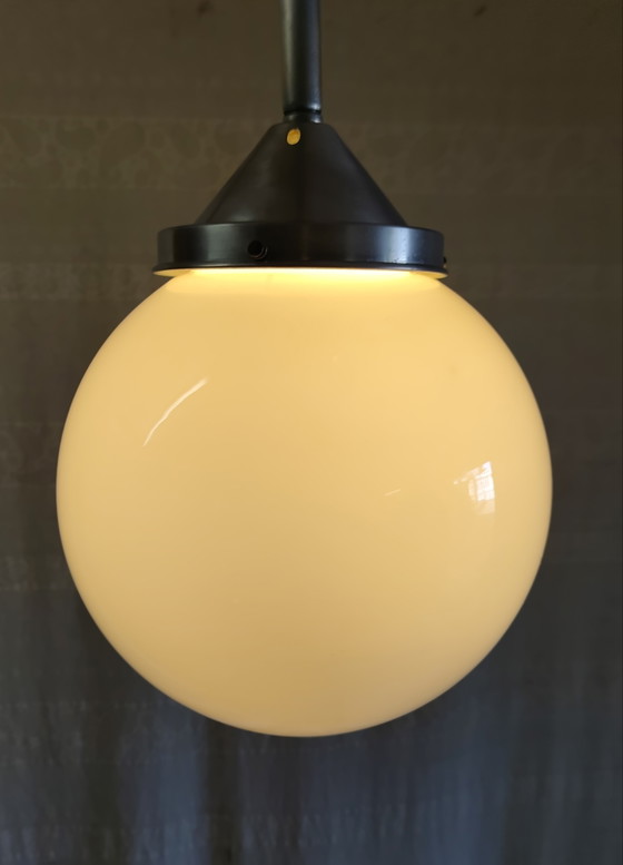 Art Deco XL hanglamp met opalen bol, 25 cm diameter - midden 20e eeuw – Hanglampen, Glass (photo 7 of 9)