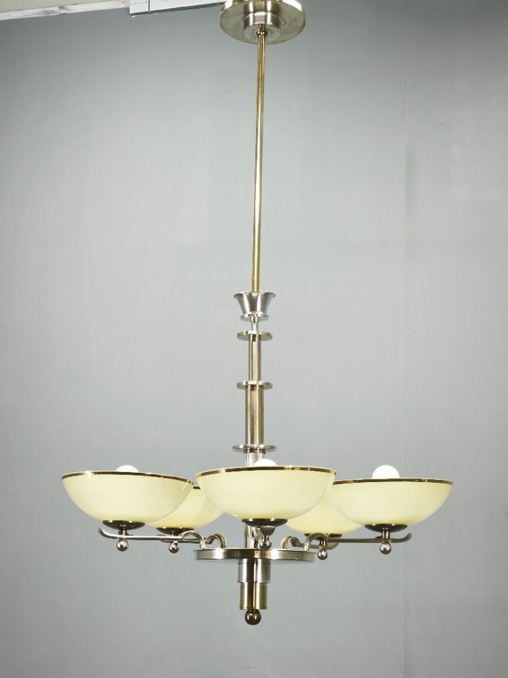 Image 1 of Lustre Art Déco tchèque des années 1930 en nickel avec abat-jour en verre champagne