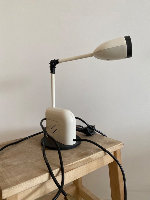 Luci Snob Bureaulamp van Toshiyuki Kita
