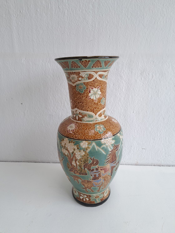 Image 1 of Large Vase Chinese style