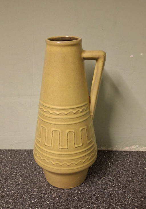 Vase allemand modèle Ilkra 2001/25