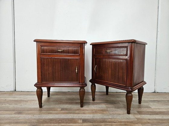 Image 1 of Paire de tables de chevet Art déco des années 1950 avec plateau miroir