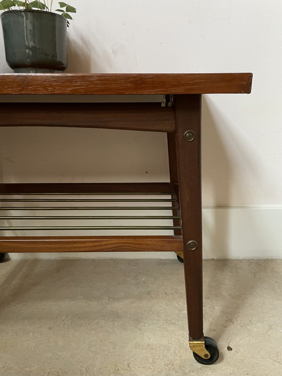 Image 1 of Bijzettafel op wieltjes - vintage uit Denemarken - mobiele plantenstandaard