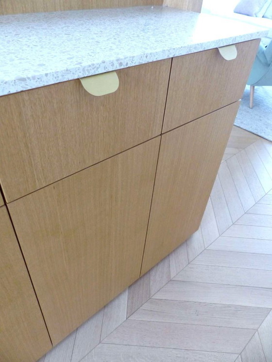 Image 1 of Moderne Bar aus massiver Eiche und doppelter Terrazzo-Arbeitsplatte – Einzigartiges Stück