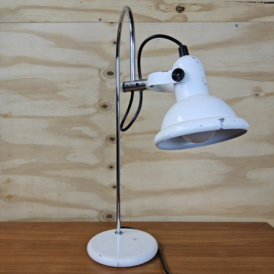 Image 1 of Lampada da tavolo industriale vintage cromata / lampada ad arco Anvia (anni '70) design olandese metà secolo lampada da tavolo