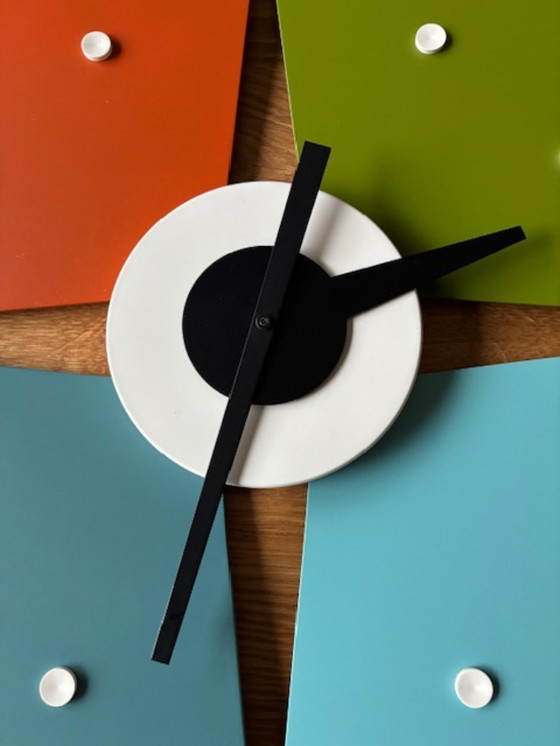 Image 1 of Horloge à pétales Vitra édition limitée