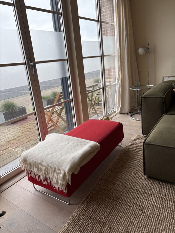 Image 1 of Pouf Cassina rouge