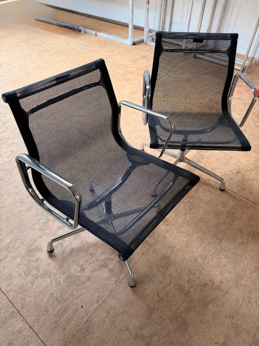 2 x chaises Vitra Eames Netweave EA 108 – draaistoelen, Aluminium, Chrome