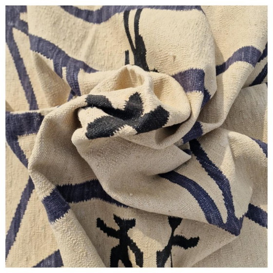 Diego Giacometti Tapestry | La Rencontre | Handwoven Wool Art Textile | Unique Piece | 101 × 68 in (photo 7 of 12)