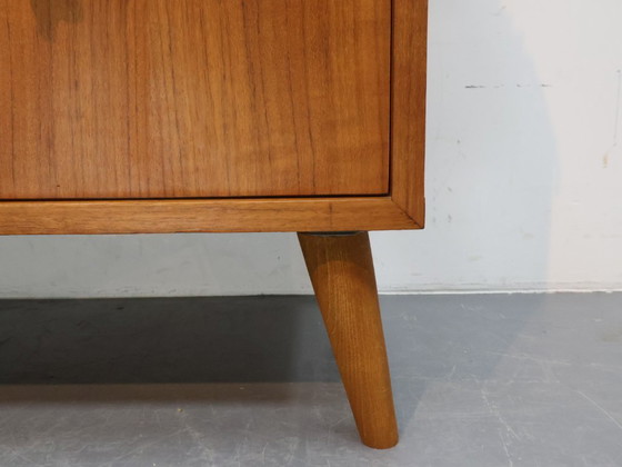 Image 1 of Buffet vintage en placage de teck avec pieds inclinés